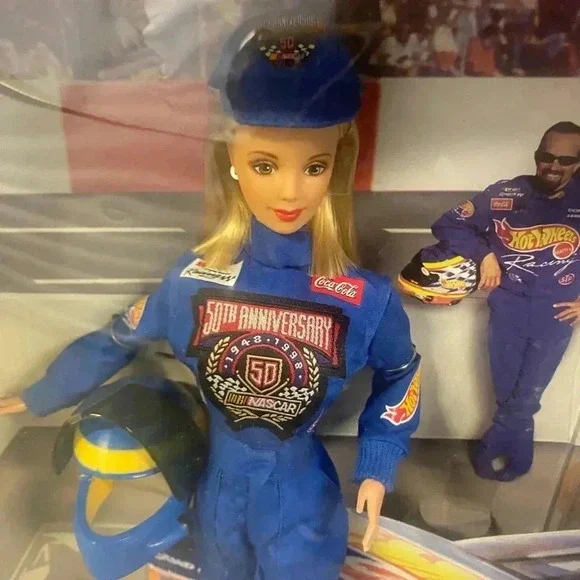 Disney 50th Anniversary Barbie Doll New In open Packaging - Picture 4 of 5